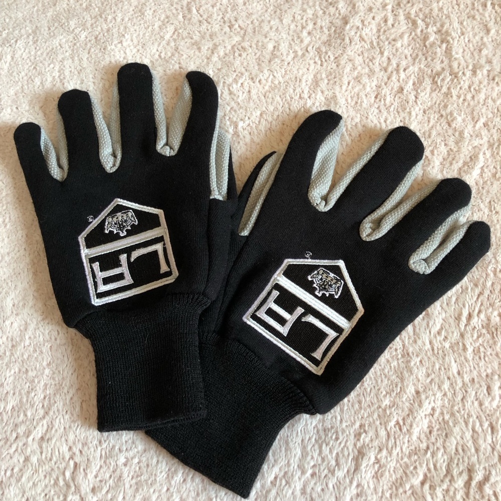 NHL LA Kings Adult Utility Work Garden Gloves Embroidered Logo NWOT